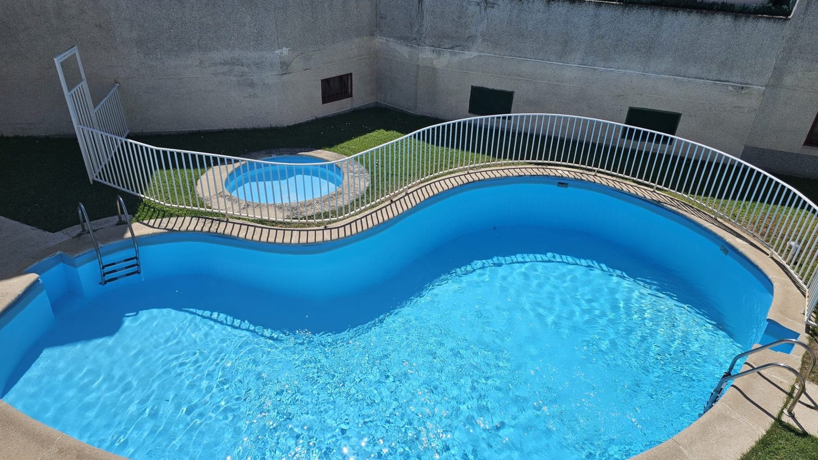 EXP14044-piscina_3