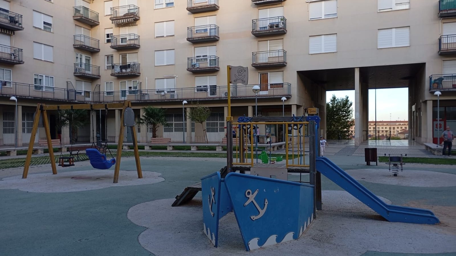 WhatsApp Image 2025-10-08 at 12.28.59 (4)